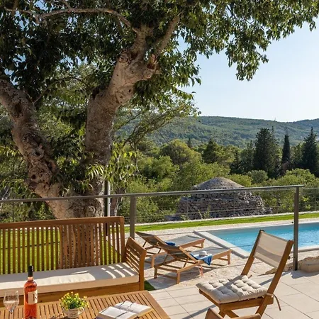 Ferienhaus Mit Privatpool Fur 6 Personen Ca 100 Qm In Dubrava Kod Sibenik, Dalmatien Norddalmatien *